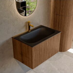 KURVE Komplet badmiljø i egetræ og solid surface med hanehul B71 cm - Valnød/Sort
