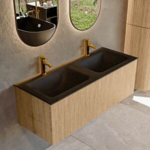 KURVE Komplet badmiljø i egetræ og solid surface med hanehuller B121 cm - Eg/Sort